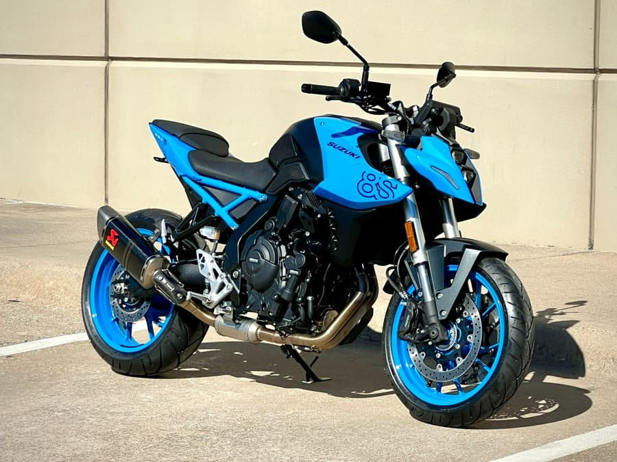 2023 Suzuki GSX-8S