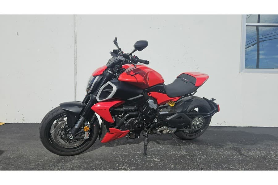 2024 Ducati DIAVEL V4